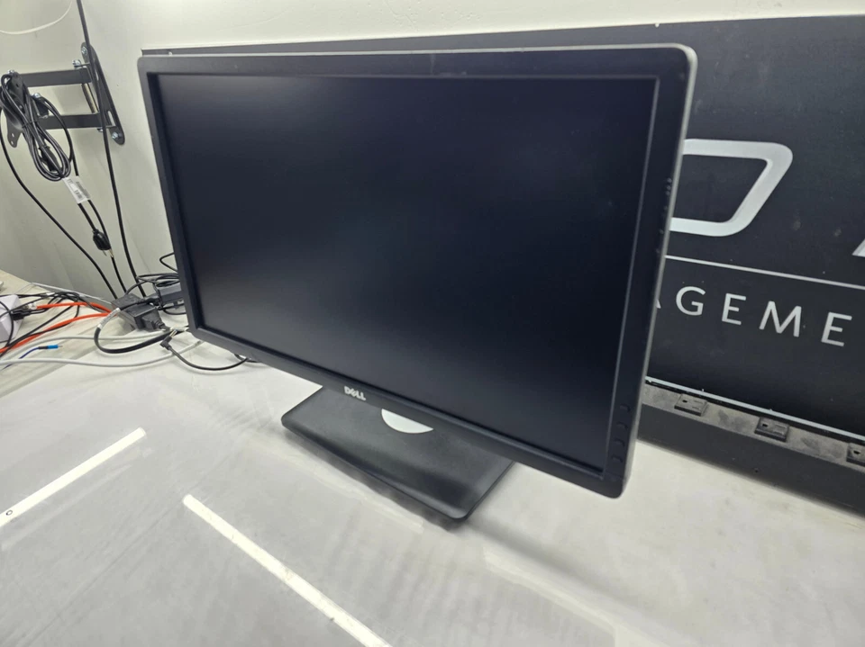 Dell UltraSharp U2312HM 23" LED Monitor 4-Port USB VGA DVI 1080p U2312HMt 2GFKN - Image 3 of 4