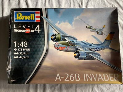  Revell 03921 1:48 Douglas A-26B Invade + Special Kits - versiegelt (EI341-45K3)