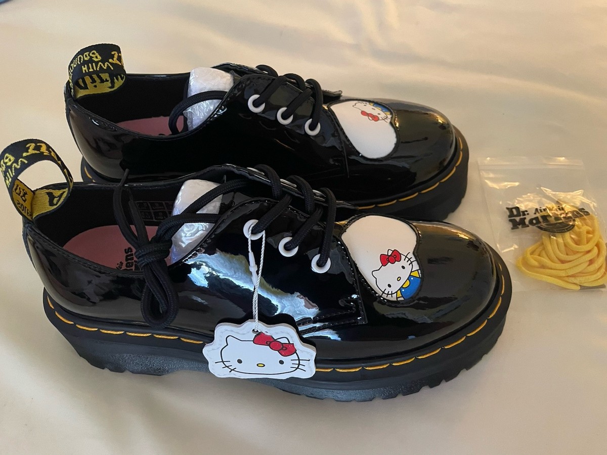 Lucky dogs 　Dr.Martens レディースSK09U Dr. Martens x Hello Kitty 1461 Women's Platform Shoes Size 9