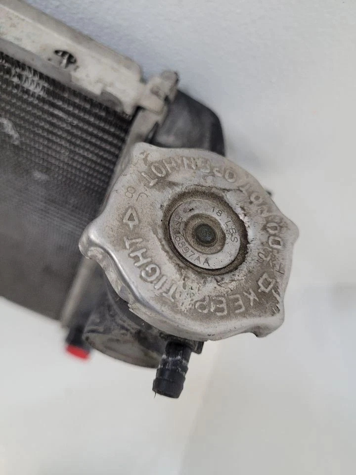 2007-2011 DODGE NITRO Radiator 68003973AB 07-11 Foto 3 de 4