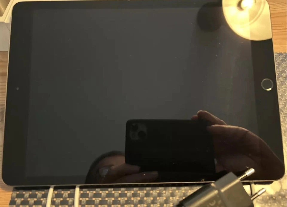 Apple iPad 7. Gen. 32GB, WLAN , 25,91 cm (10,2 Zoll Space Grau OVP Super Zustand - Bild 3 von 4