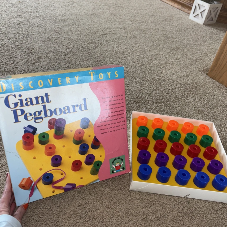 Vintage 1993 Discovery Toys Giant Pegboard