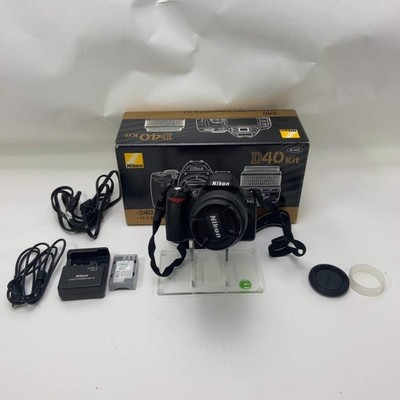 Nikon D40 6.1 MP Digital SLR DSLR Camera