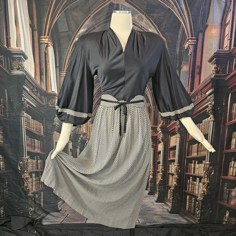 Vintage Antique 1930s Dress Balloon Sleeves Black White Checkered Midi Length - Image 4 of 4