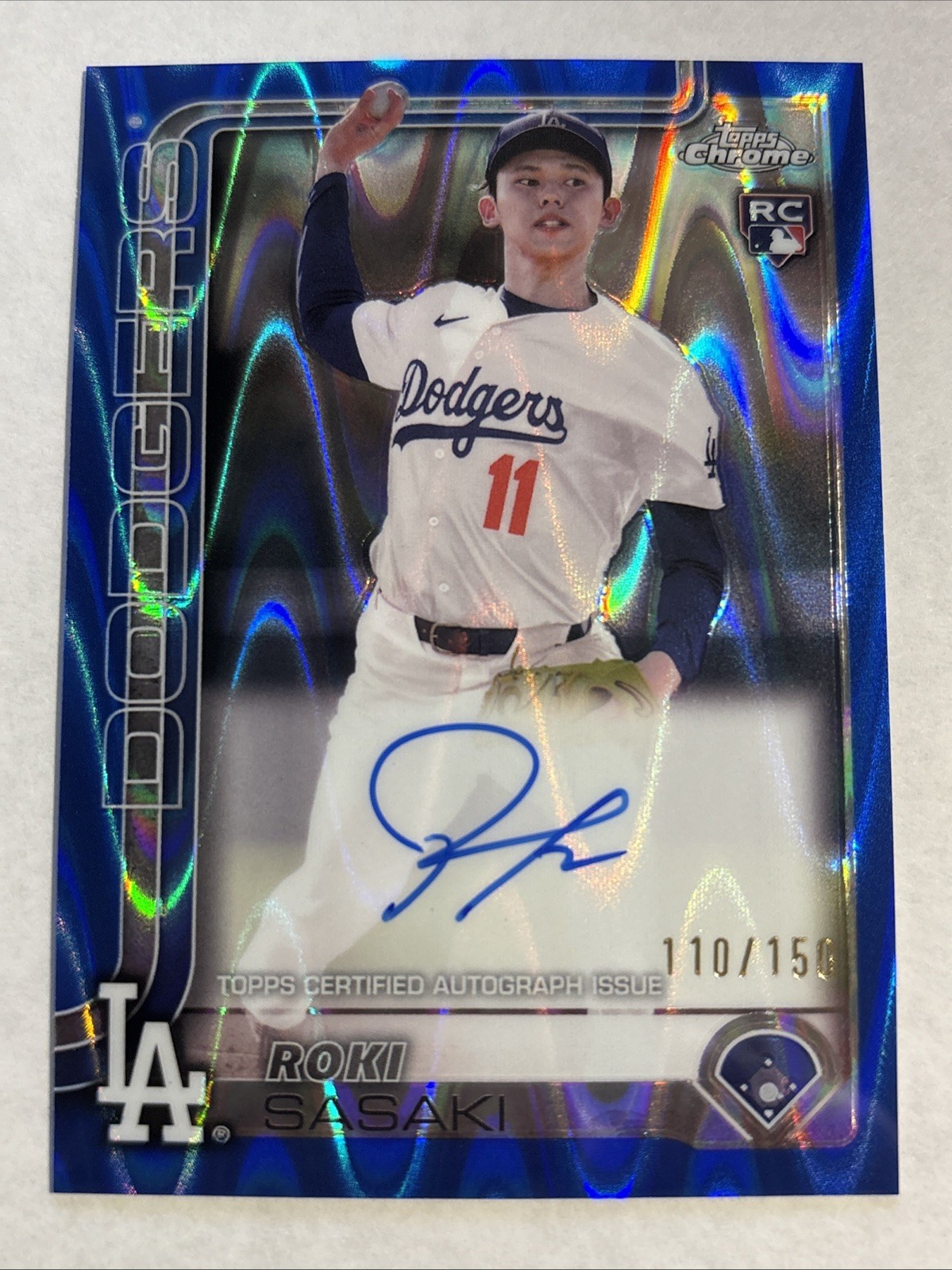 2025 Topps Chrome Roki Sasaki Blue Wave Rookie On Card AUTO /150