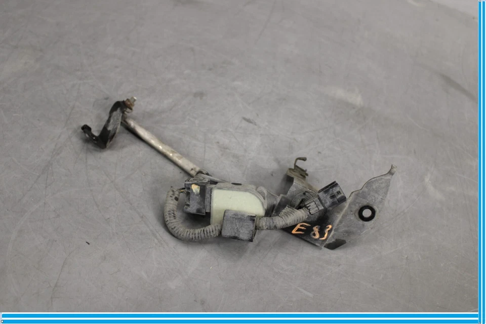 Sensor de nivel de altura delantero derecho Infiniti QX56 QX80 11-17 538121BA0A fabricante original Foto 2 de 4