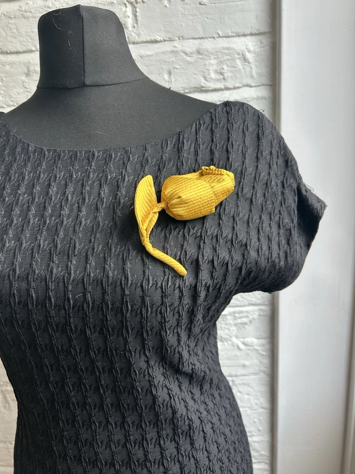 Vestido Moschino barato e chique 'vestido preto pequeno' tamanho 12 - Imagem 2 de 4