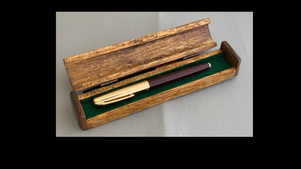 Pen box with pen - Image 2 of 3