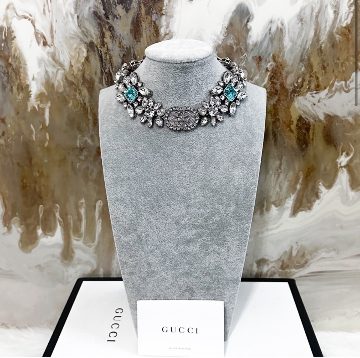 GUCCI クリスタル装飾 チョーカー Stunning GUCCI Crystal Interlocking G Flower Choker Collar