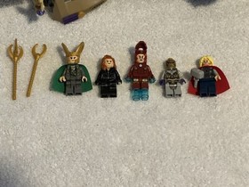 Used LEGO Marvel: Quinjet Aerial Battle (6869)