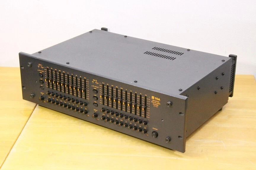 TOA E-112 Graphic Equalizer AC 100V 50/60Hz 17W Excellent Tested Japan - Image 2 of 4