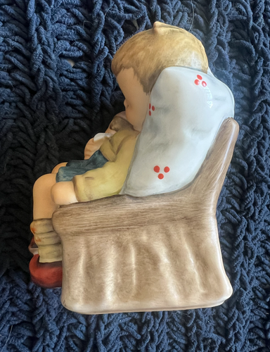 VINTAGE Goebel M.J Hummel Figurine #056 / 451 - Just Dozing - Picture 4 of 9