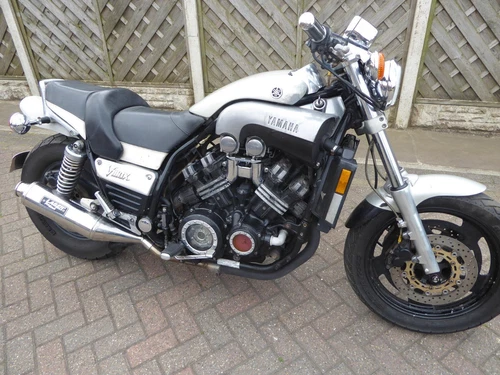 YAMAHA V MAX S REG  LASER POSTOCK EXHUASTS CLEAR CASES GOT V5-KEYS SPARE REPAIR
