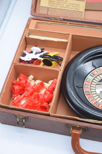 Lowe Portable Multi Game Case Roulette Horse Race Chess Backgammon Incomplete - Picture 4 of 8