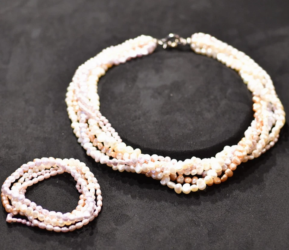 Traumhafte, wunderschöne Perlenkette  mit passendem Armband