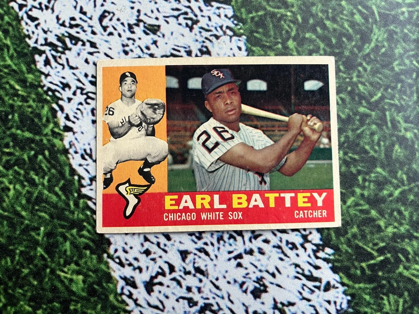 1960 Topps Baseball Earl Battey #328 EX Condition Low Cost Shipping