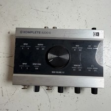 Native Instruments Komplete Audio 6 Silver Black USB Portable Audio Interface