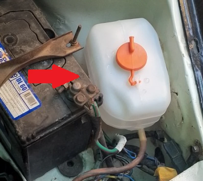 Botella depósito agua radiador para Daihatsu Charade modelos G11 (1984-1986) Foto 2 de 3