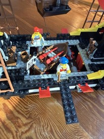 LEGO Pirates: Black Seas Barracuda (6285) See Description 100% Complete