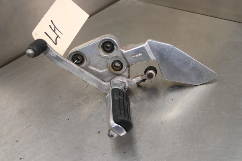 01-05 YAMAHA FZ1 LEFT REARSET REAR SET DRIVER FOOT PEG REST STOP Foto 3 de 4