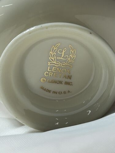 Lenox kretisch feines China 5-teiliges Set cremegold griechisches Schlüsselmuster mit Fußtasse - Bild 21 von 23