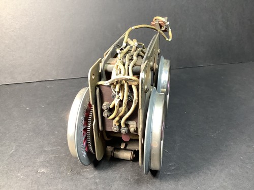 Vintage Lionel Standard Gauge Prewar motor for restoration( running) - Picture 5 of 7