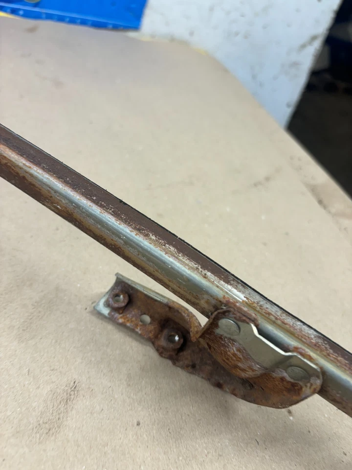 1981 1987 1991 CHEVROLET TRUCK C10 K10 Squarebody LEFT Wing Vent Window Clear !! - Image 3 of 4