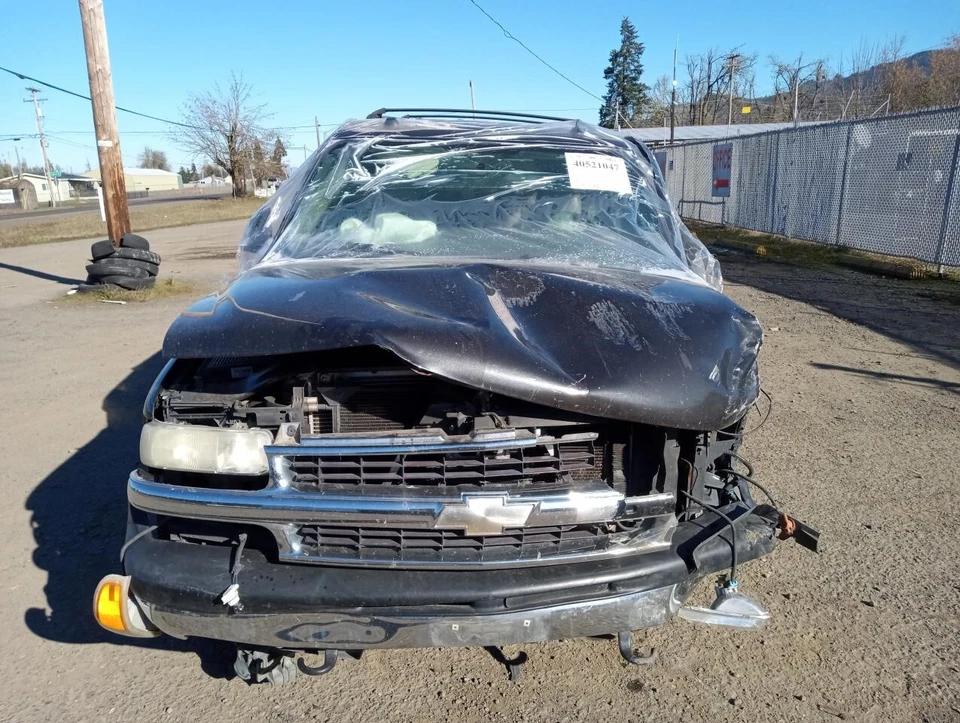 Used Left Sun Visor fits: 2005 Chevrolet Suburban 1500 illuminated Left Grade A - Image 2 of 4