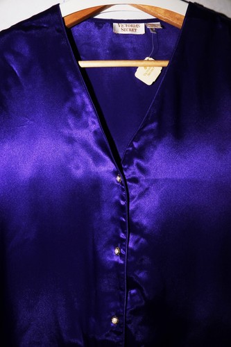 Deadstock NWT Vintage Victoria's Secret Gold Label Sleep shirt Purple Satin M/L - Picture 6 of 9