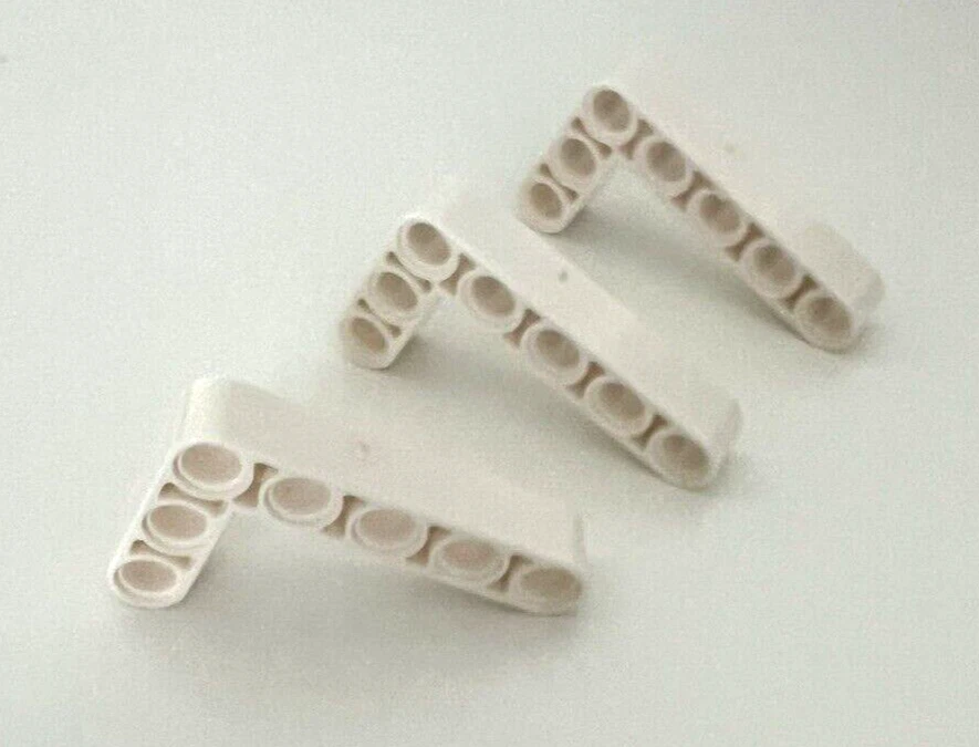 LEGO (x3) White Technic Beam 3 x 5 Bent 90 degrees, 3 and 5 Holes 32526 / 43886 - Изображение 3 из 3