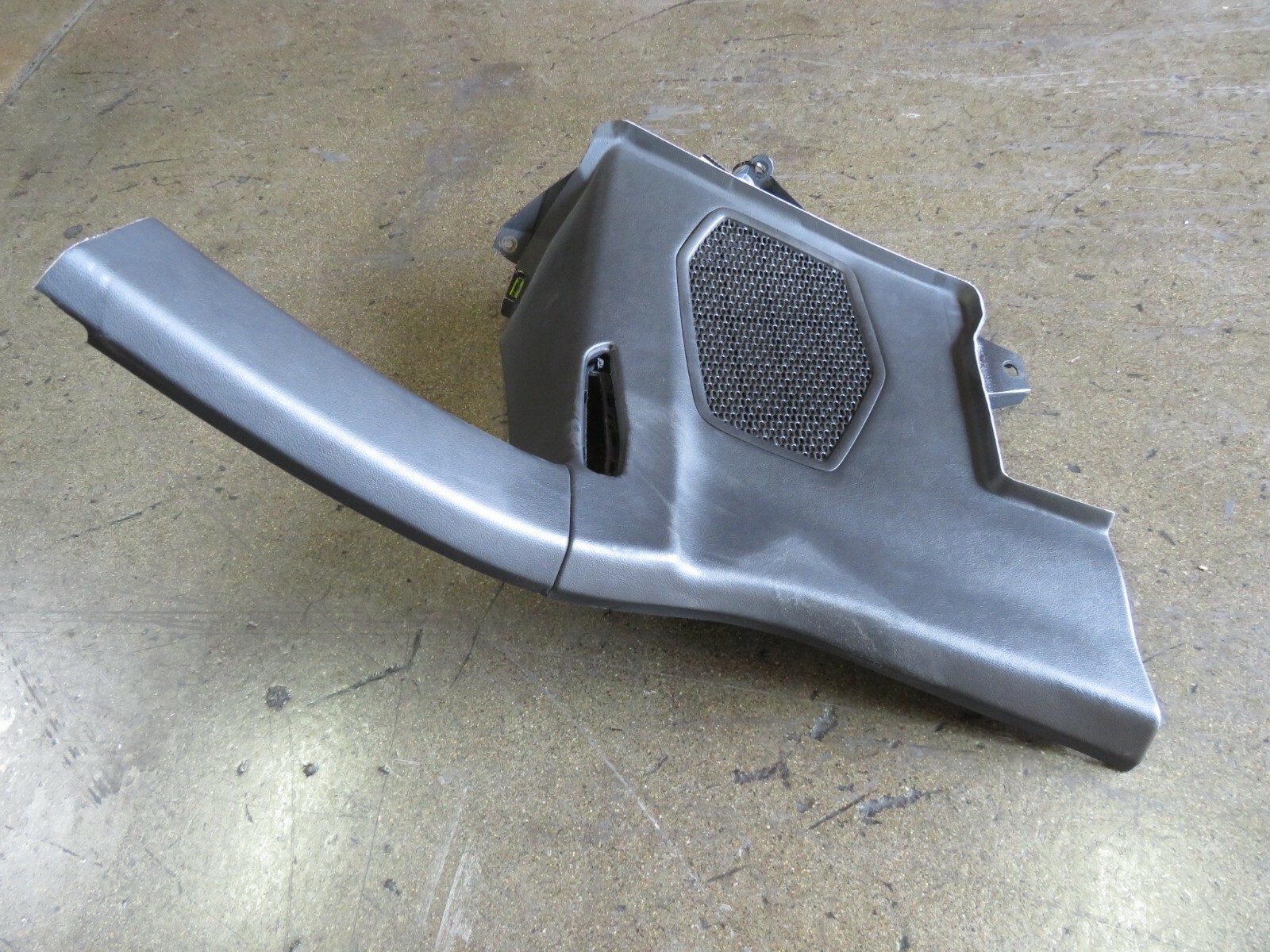 Lamborghini Huracan, LP610, RH, Right, B-Pillar, Black, Used, P/N 4T0868418A