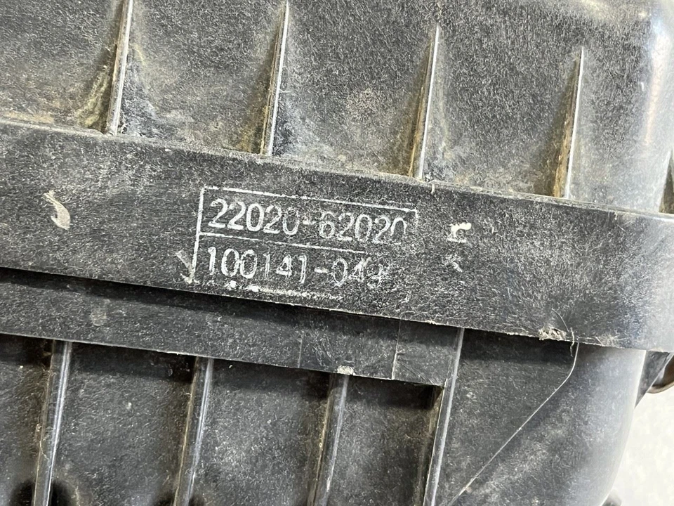 1991 LEXUS ES250 ВОЗДУХООЧИСТИТЕЛЬ КОРОБКА ФИЛЬТР КОРПУС 22020-62020 17700-62020 - Изображение 3 из 3