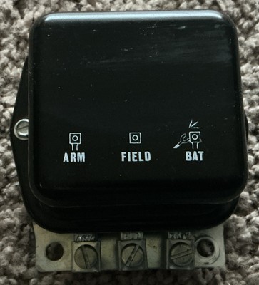 Echlin VR953 VOLTAGE REGULATOR  Plymouth Dodge Used Untested