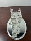 Crystal Or Glass Signed Figurine Soda Bar W/ Two Children Sitting Sharing Soda — photo 3