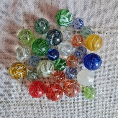 Konvolut: 28  alte Glasmurmeln, 298 g, verschiedene Größen, Vintage