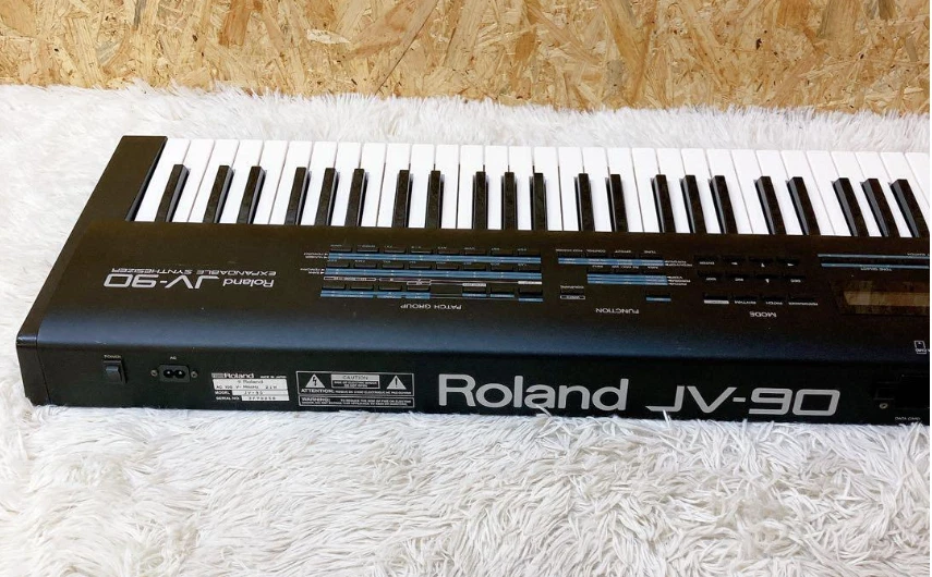 Roland JV-90 EXPANDABLE SYNTHESIZER 76-Key MIDI AC100V 50/60Hz 21W - Image 4 of 4