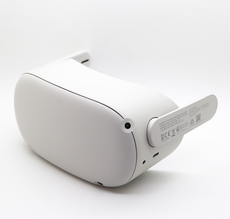 ✨ Oculus Quest 2 - VR Headset Only - 64GB - No Controllers - IN WORKING ORDER ✨