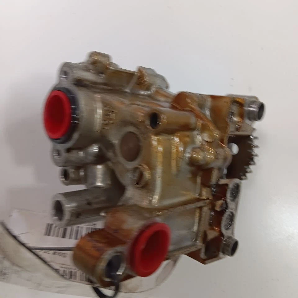 Mazda CX-5 2.5 Engine Oil Pump 2016 2015 2014 2013 - Image 2 of 4
