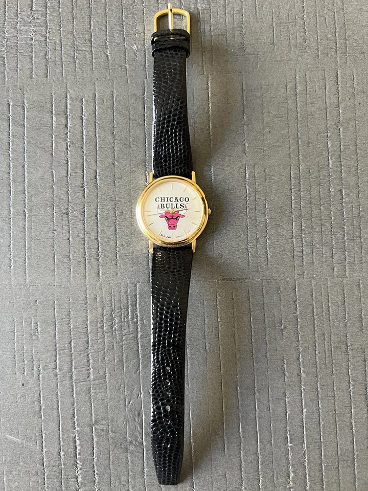 复古宝路华芝加哥公牛队手表带黑色皮革表带 - 小号 — 第 2/4 张图片