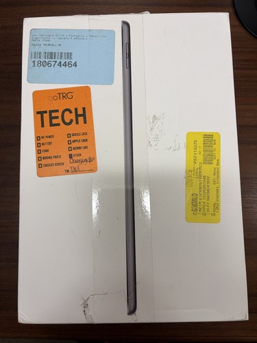 Apple iPad (9th Gen) 256 GB, Wi-Fi, 10.2 in (BROKEN CHARGING PORT)