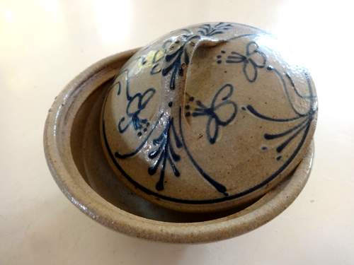 CORNISH HILL POTTERY SIGNED GOGI COVERED BOWL STONEWARE HAND MADE NH USA AS IS - Picture 9 of 18