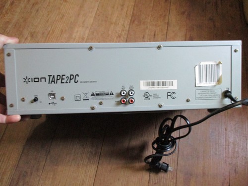 ION TAPE2PC USB Cassette Deck, Convertitore a Nastro per Cassette, Mix Tape Converter - Foto 12 di 12