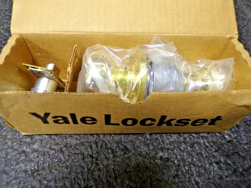 YALE Medium Duty Privacy 5300-Series Knob Lockset, Bright Brass Finish, (RG) - Picture 2 of 3