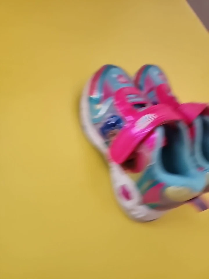 Zapatillas Nickelodeon Brillantes y Brillantes para Niñas Pequeñas Talla 7 Iluminadas Foto 2 de 4