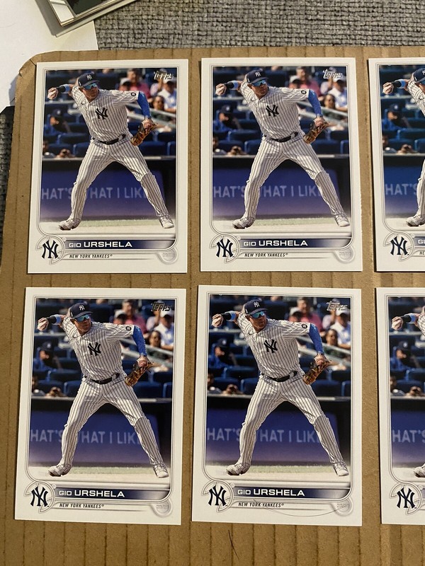 (13) 2022 Topps Series 1 #23 Gio Urshela lot #4 New York Yankees