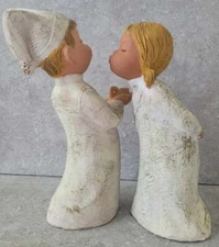 Vtg Mid Century Jullar Spain Kissing Boy Girl Angel Christmas Sculpture Pair