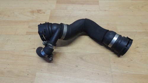 BMW E87 1er Schlauch Kühler unten Kühlerschlauch Kühlmittelpumpe 7789720