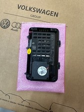 3P0035502A VW PASSAT WIRELESS MOBILE PHONE CHARGER 3P0035502A WIRELESS CHARGING