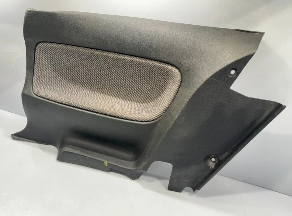 MAZDA MX-6 1993-1995 panel de moldura de cuarto inferior trasero derecho fabricante original pieza usada Foto 3 de 4