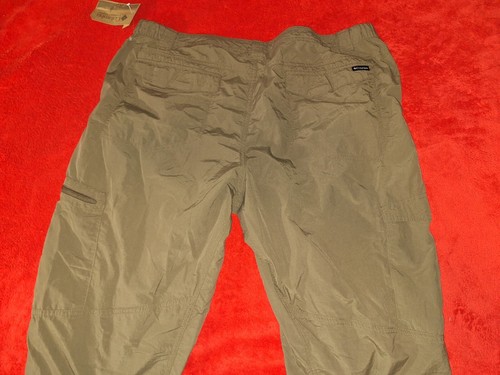 COLUMBIA MENS 44 X 30 OUTDOOR PERFORMANCE CARGO PANTS NEW W/ TAGS - Picture 9 of 11